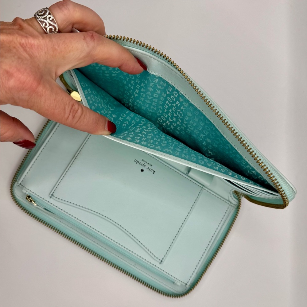 Kate Spade New Horizons Out of Office Kaden Aqua Wallet Clutch VW Bug Car - Picture 5 of 12